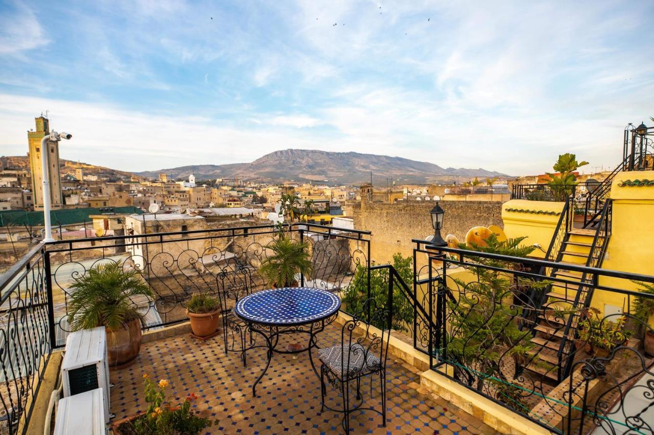 Riad Fes Aicha Buitenkant foto