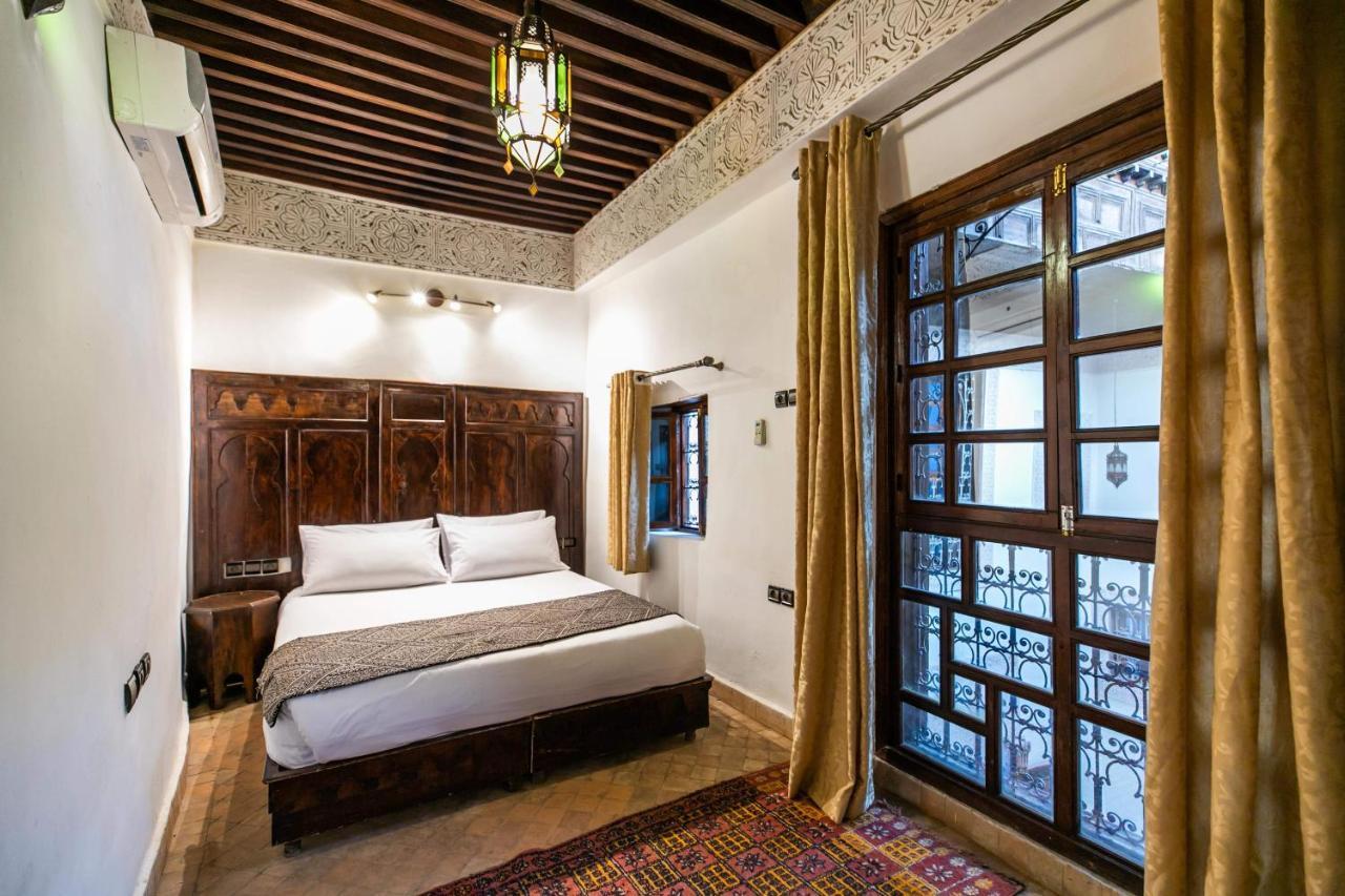 Riad Fes Aicha Buitenkant foto