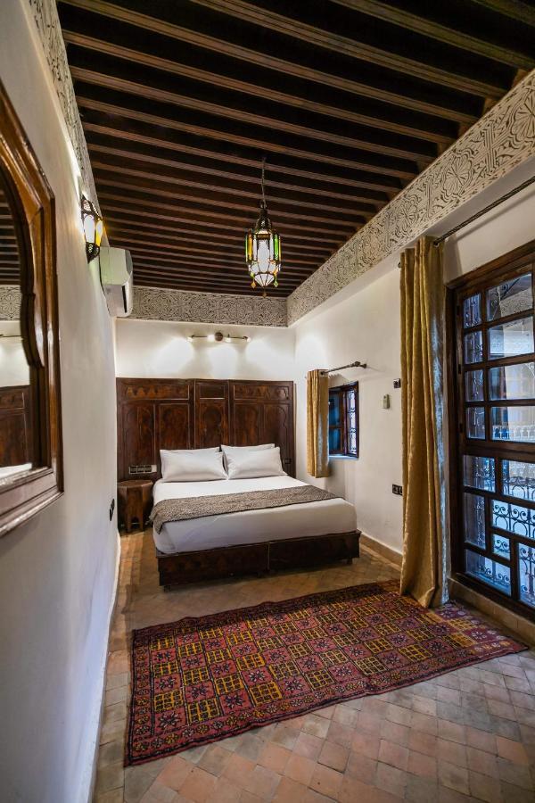 Riad Fes Aicha Buitenkant foto