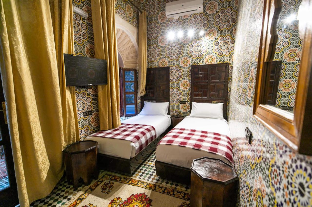 Riad Fes Aicha Buitenkant foto