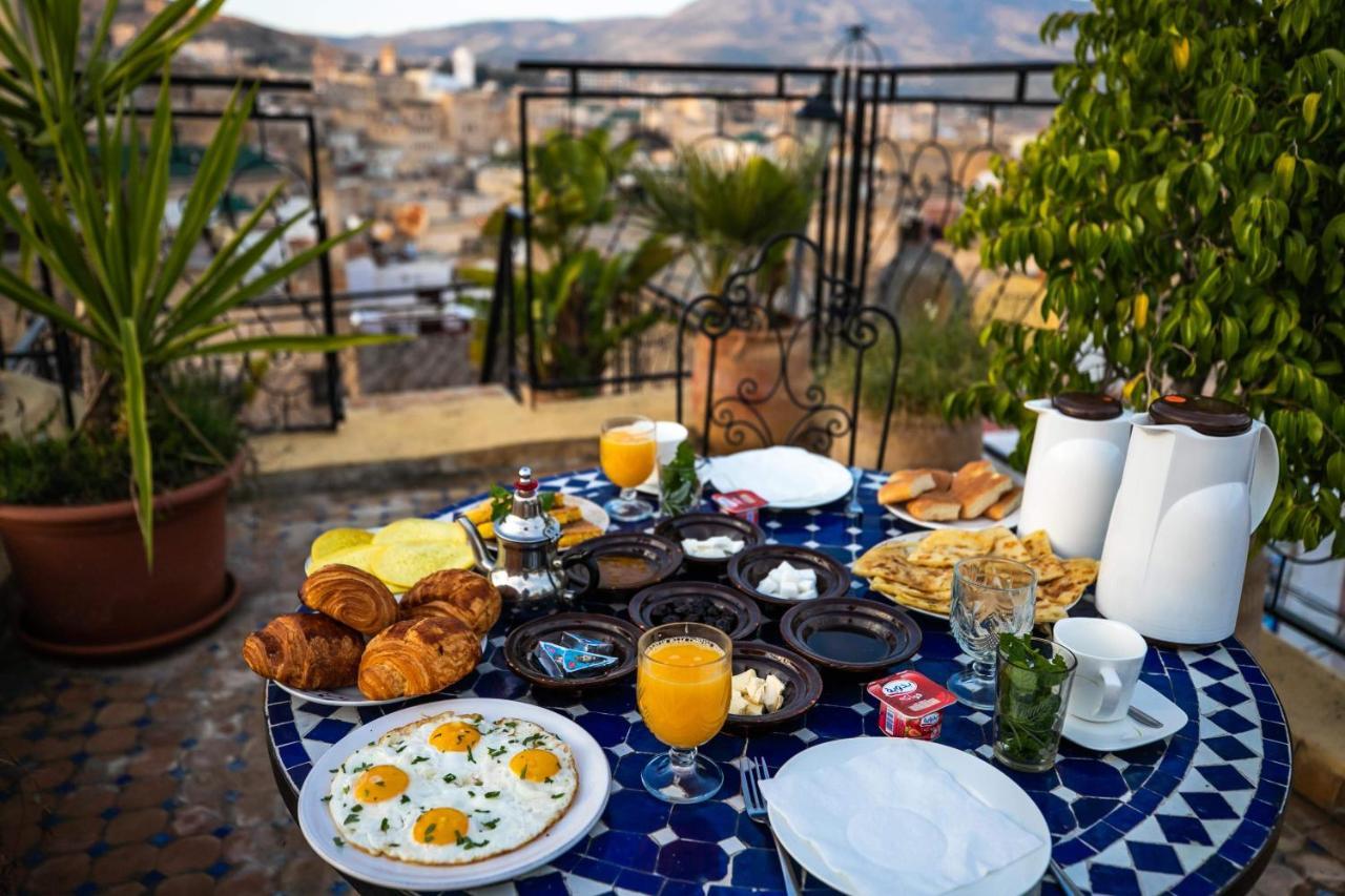 Riad Fes Aicha Buitenkant foto