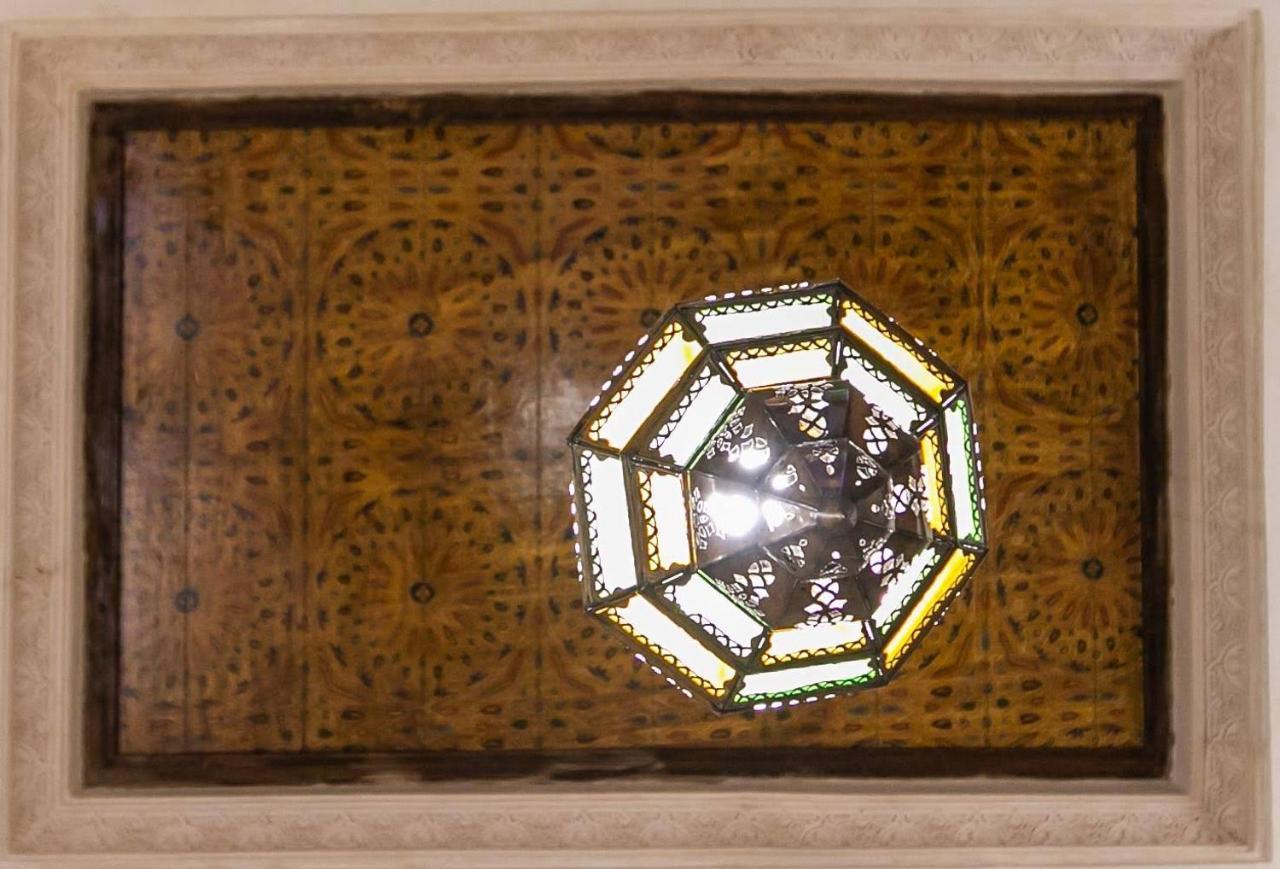 Riad Fes Aicha Buitenkant foto