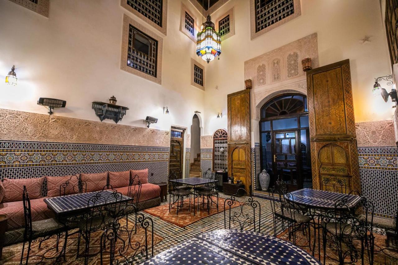 Riad Fes Aicha Buitenkant foto